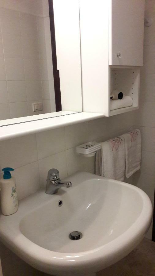 Mini Chic Downtown Apartment Bologna Luaran gambar