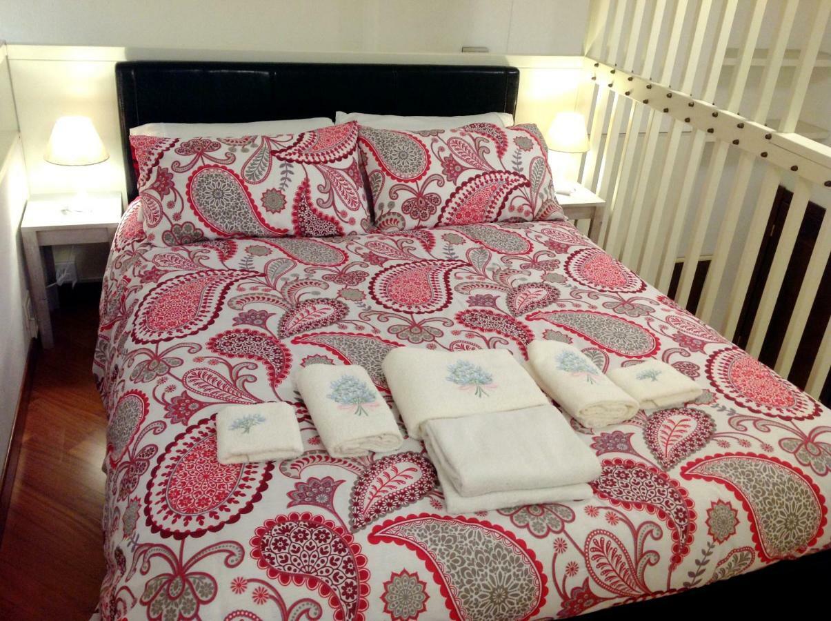 Mini Chic Downtown Apartment Bologna Luaran gambar