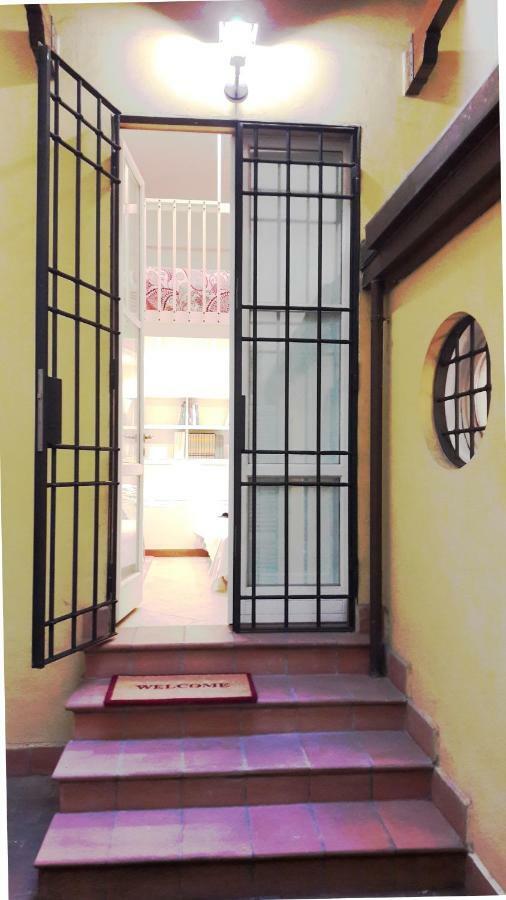 Mini Chic Downtown Apartment Bologna Luaran gambar